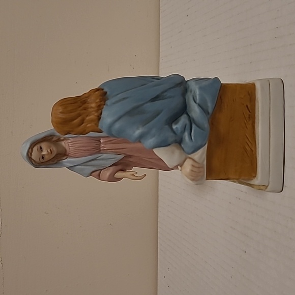 Vintage Home Interior Living Water Figurine - Picture 4 of 16